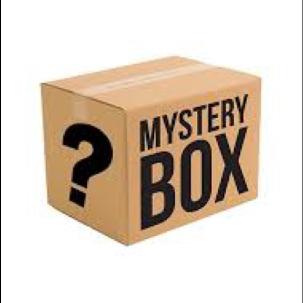Mystery Box - 5 items - Men’s Clothing & Shoes